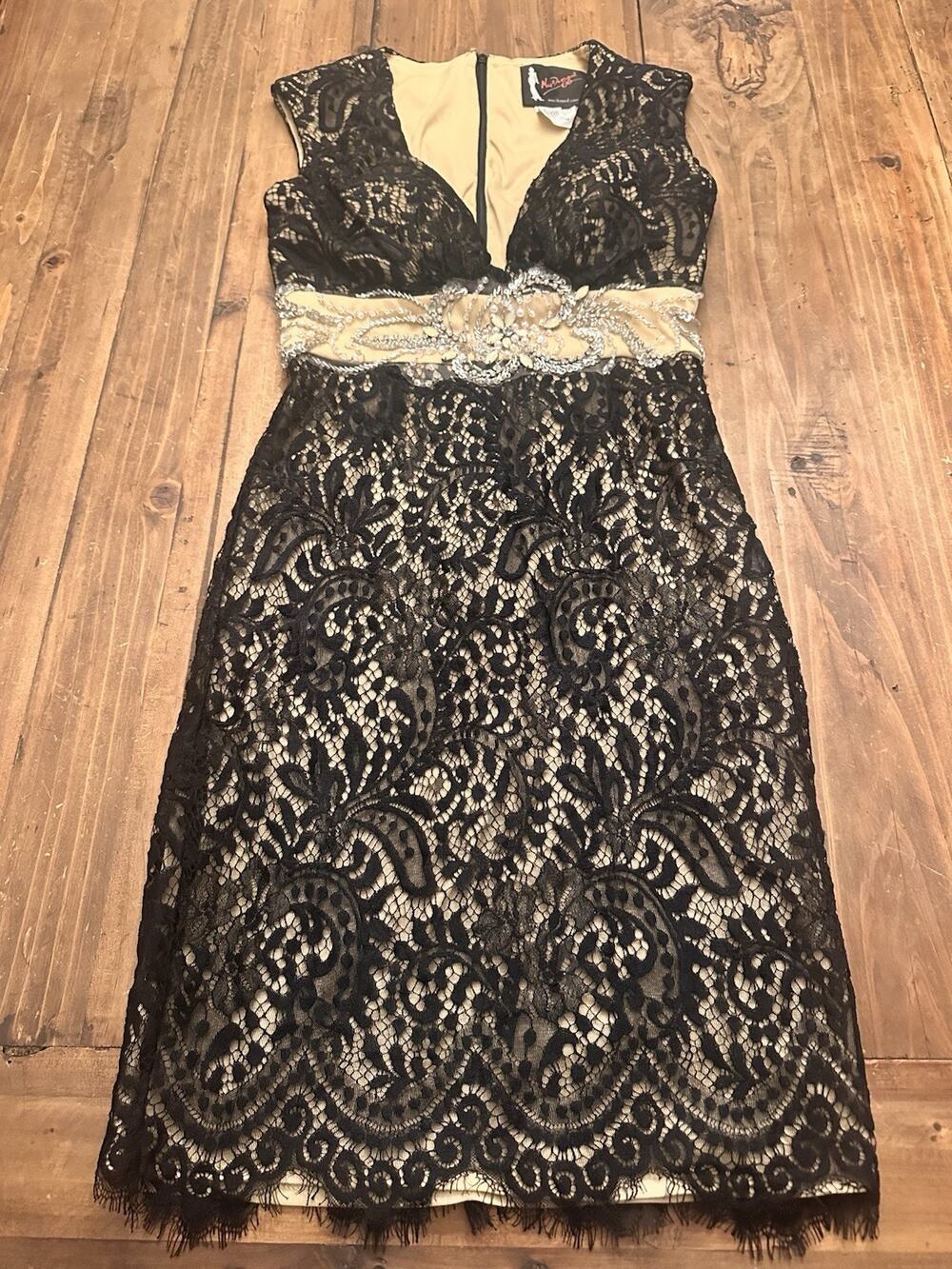 Mac Duggal Size 4 Mini Dress Nude Black Lace Beaded Embellished Cocktail Prom